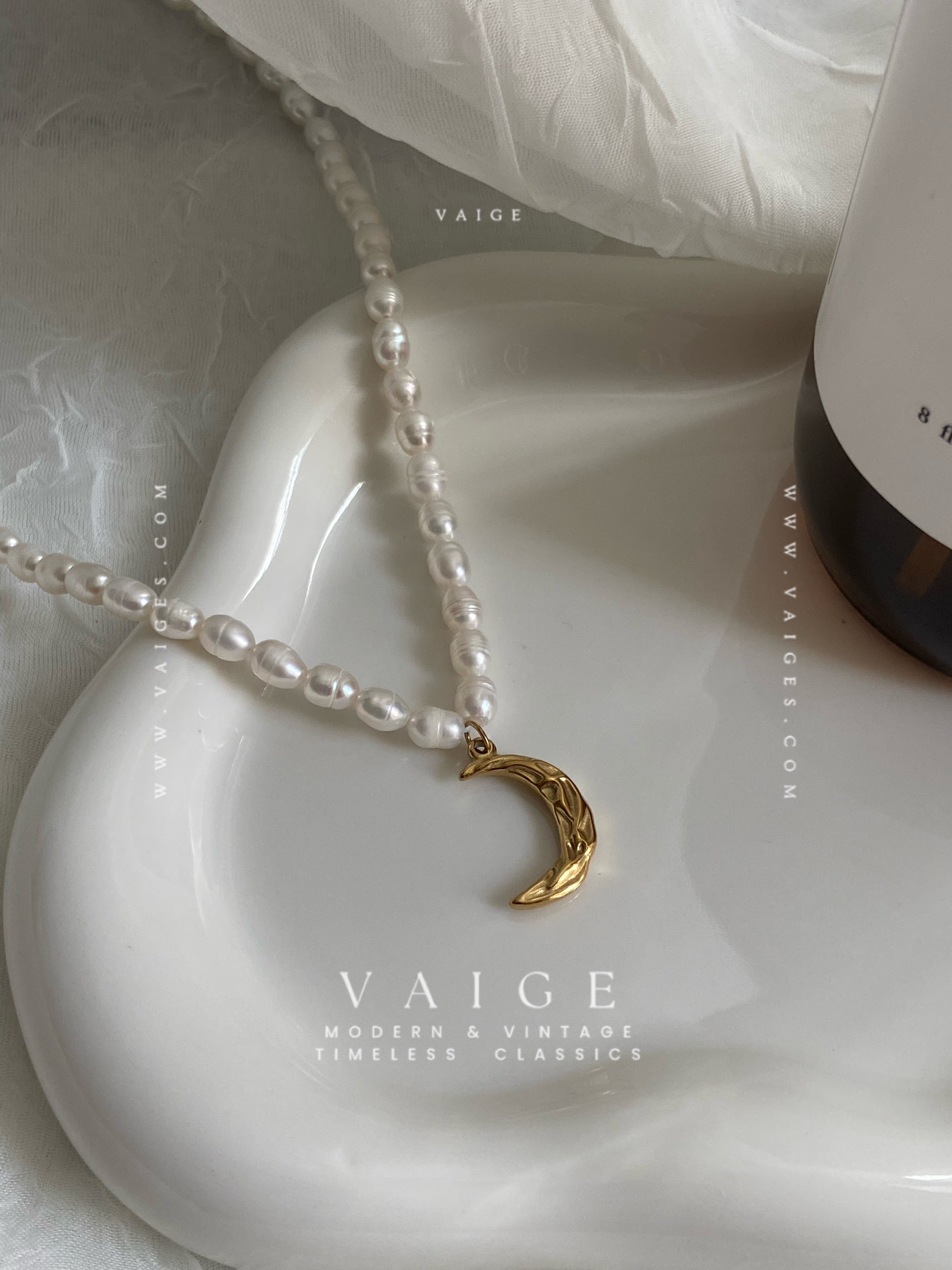 VAIGE Stainless Steel Ruffled Texture Moon Pearl Beaded Necklace